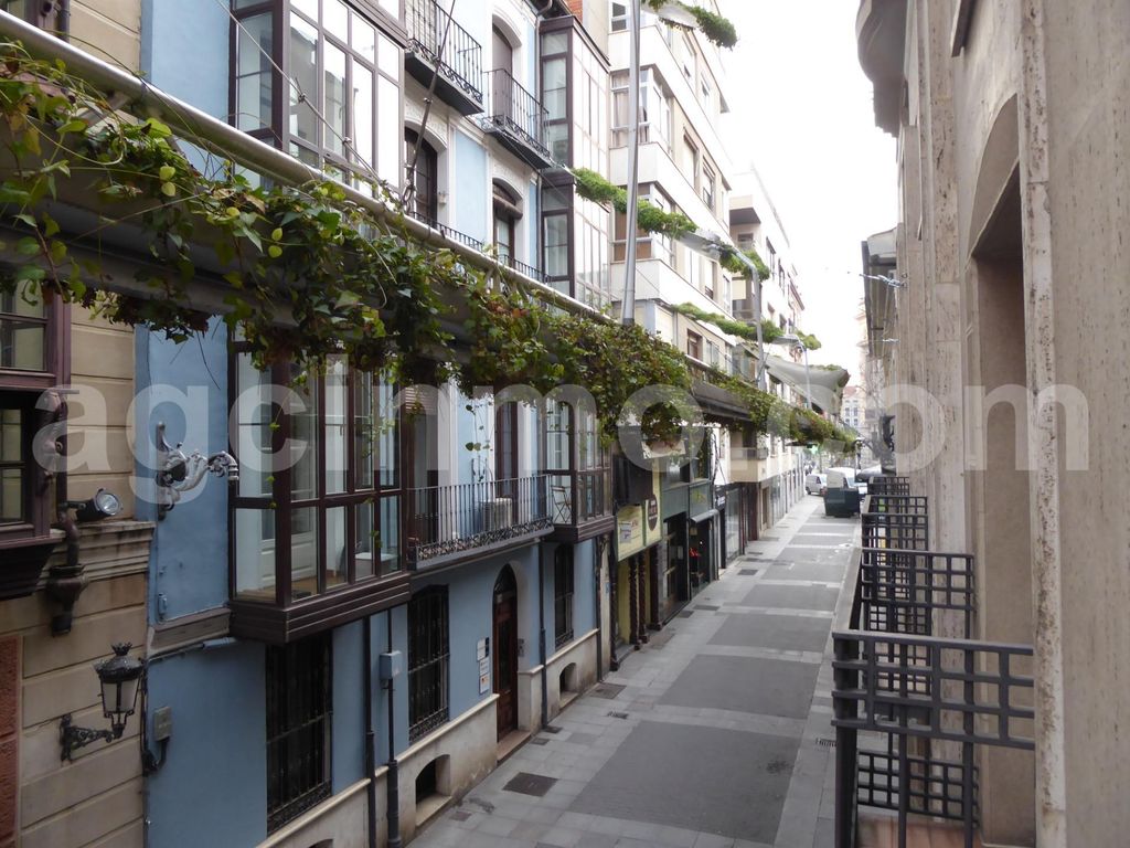3 room luxury Flat for sale in Valladolid, Castille and León