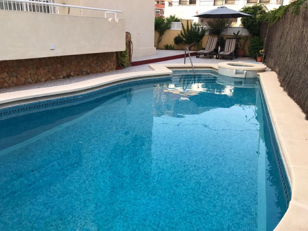 Exclusiva casa de 250 m2 en venta Aguadulce, Andalucía 127880081