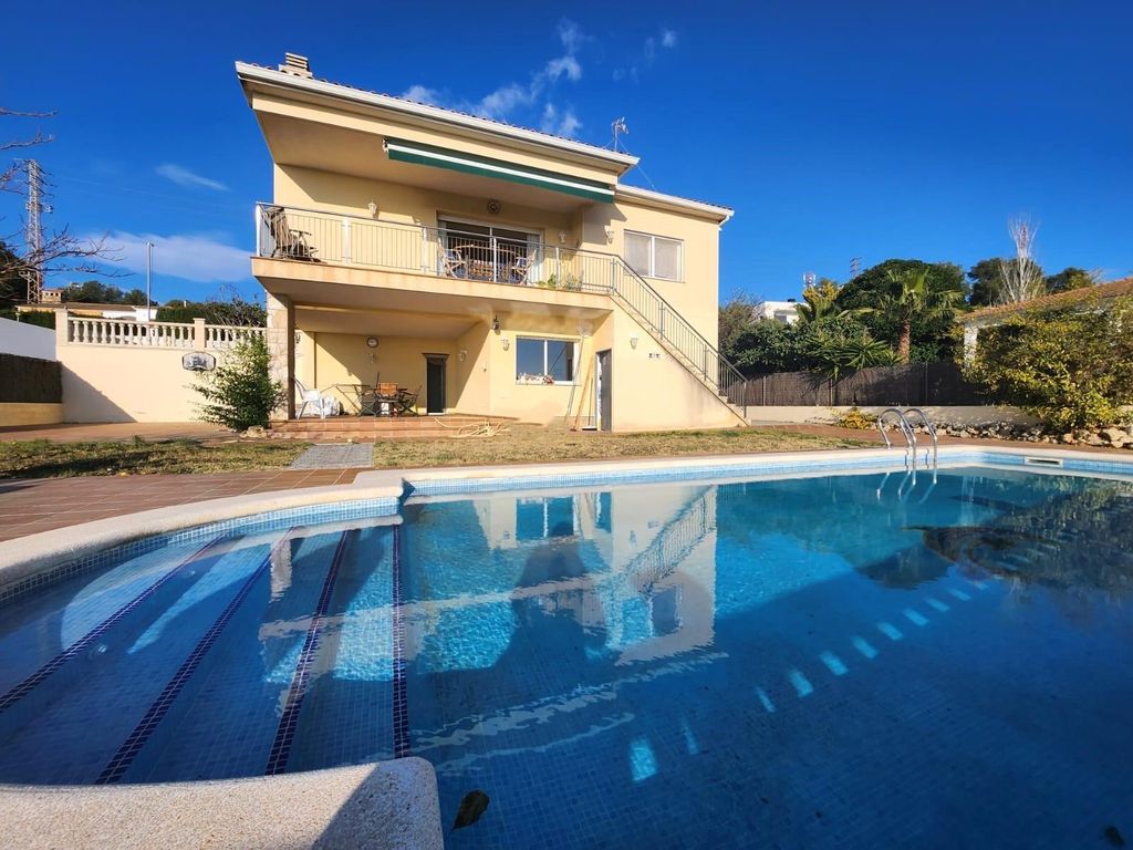 Prestigevolles Einfamilienhaus von 293 m2 zu verkaufen in Comaruga