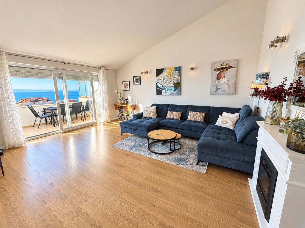 5 room luxury Flat for sale in Split, Split-Dalmatia - 133060572 - LuxuryEstate.com