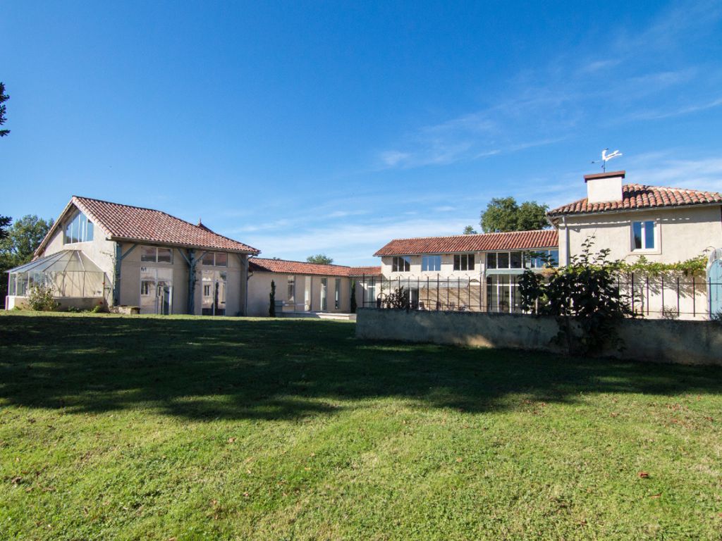 Luxus-Haus mit 1650 m2 zu verkaufen Luz-Saint-Sauveur ...