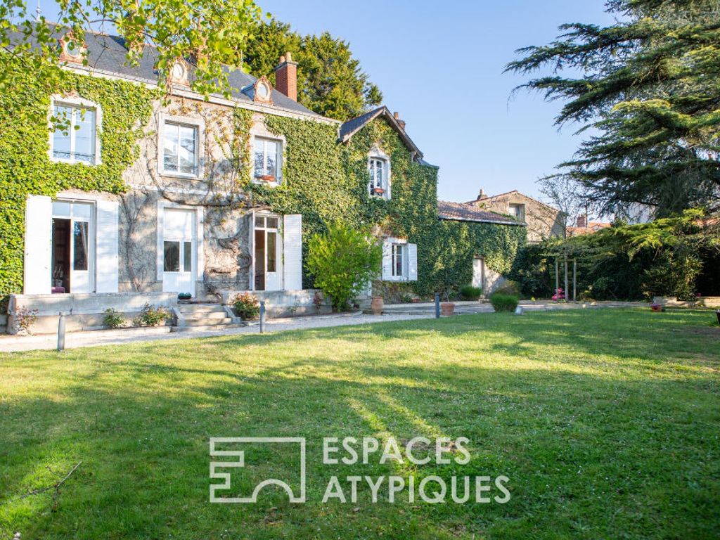 12 room luxury Detached House for sale in Nantes, Pays de la Loire