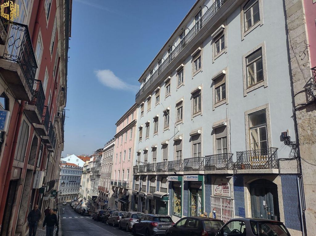 Luxury apartment complex for sale in Lisbon, Portugal 121703825