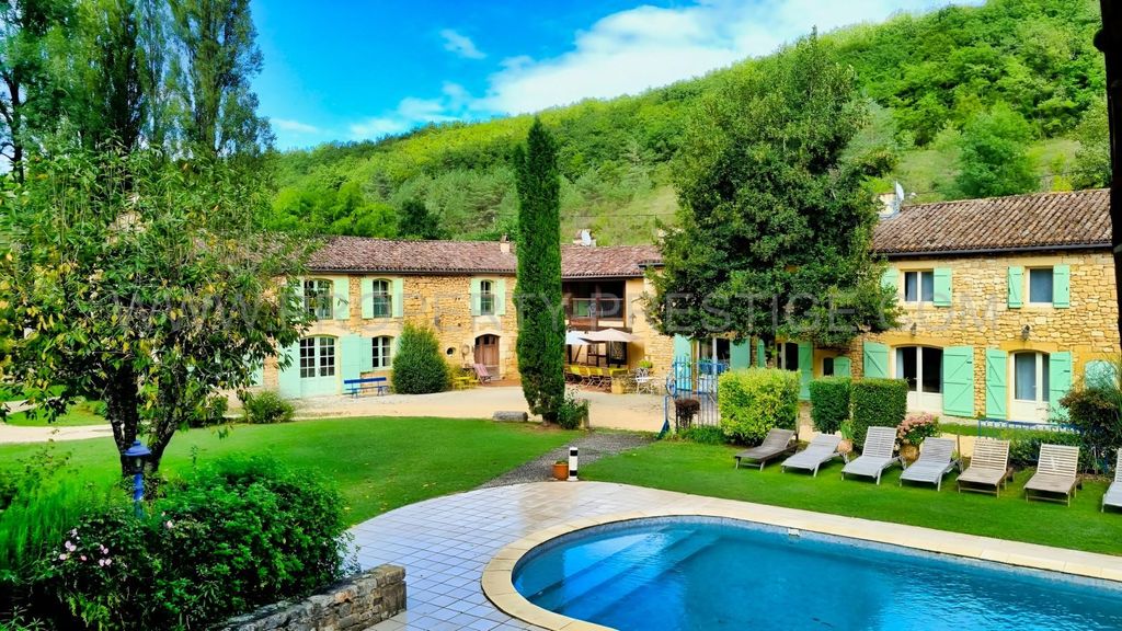 11 bedroom luxury House for sale in BeaumontduPérigord, NouvelleAquitaine 129012275