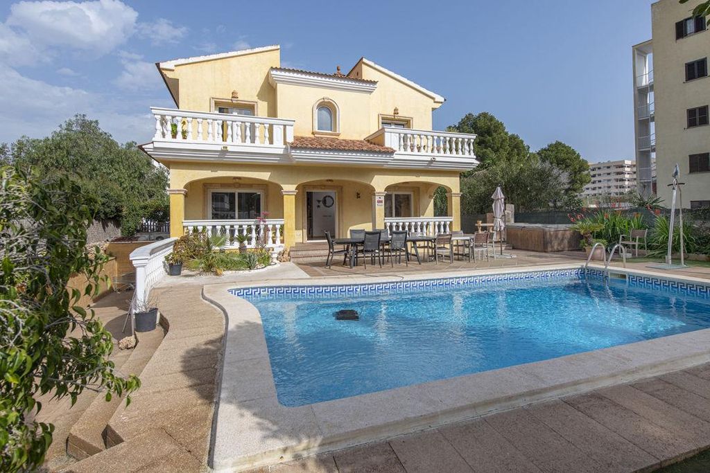 Luxury Villa for sale in Palmanova, Balearic Islands 128569774