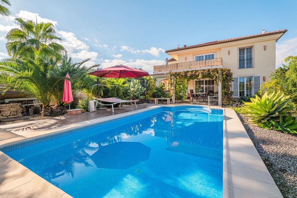 6 room luxury Villa for sale in Sa Coma, Spain 128581136