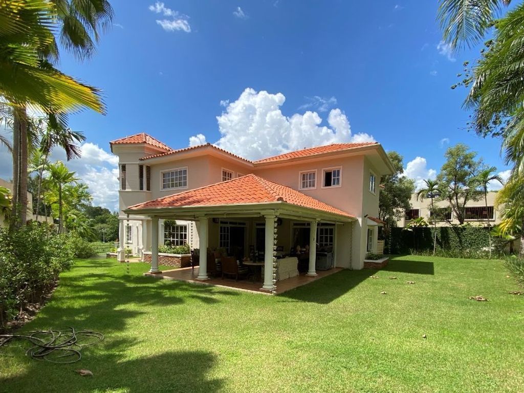 3 bedroom luxury House for sale in Santo Domingo, Distrito Nacional