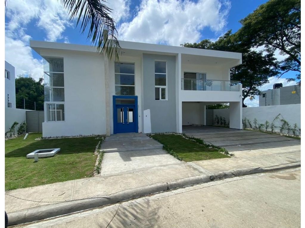 4 bedroom luxury House for sale in Santiago de los Caballeros