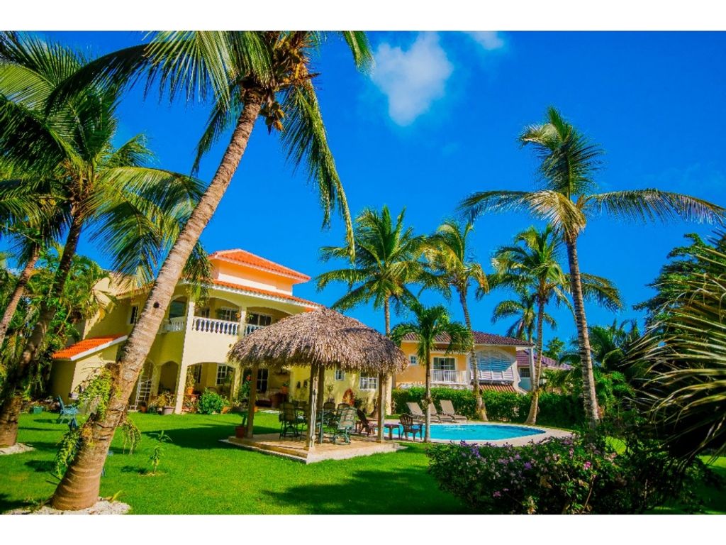 8 bedroom exclusive farmhouse for sale in Bávaro, Dominican Republic