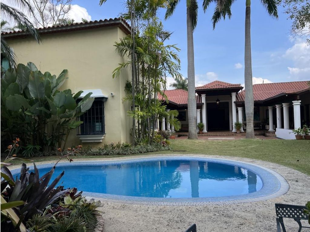 9 bedroom luxury House for sale in Caracas, Venezuela 129281059