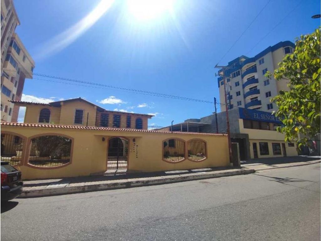 5 bedroom exclusive country house for sale in Lecherías, Venezuela