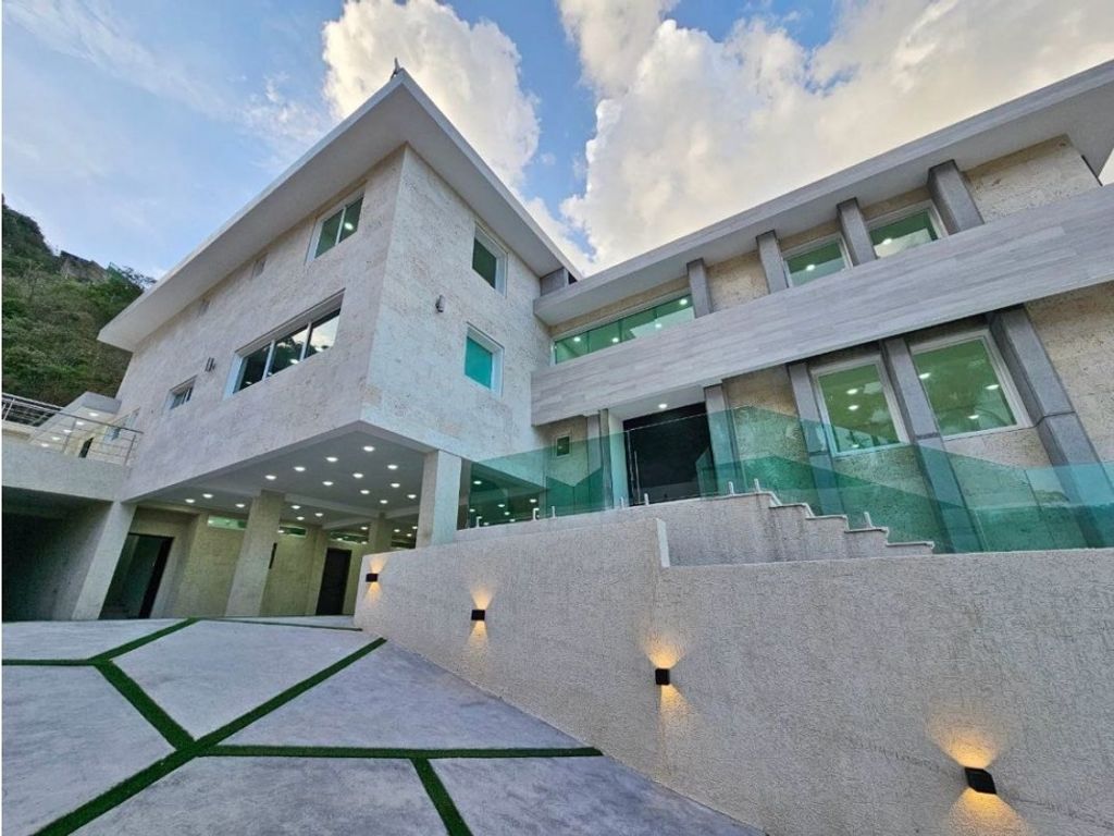 9 bedroom luxury House for sale in Caracas, Venezuela 130690798