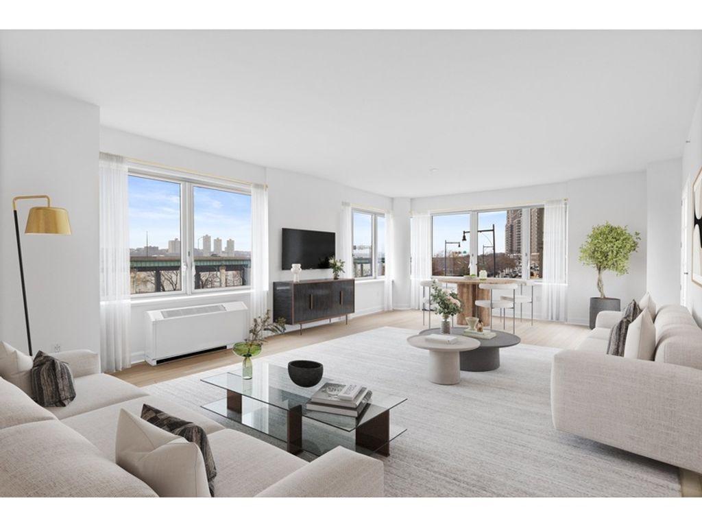 3 bedroom luxury Flat for sale in New York
