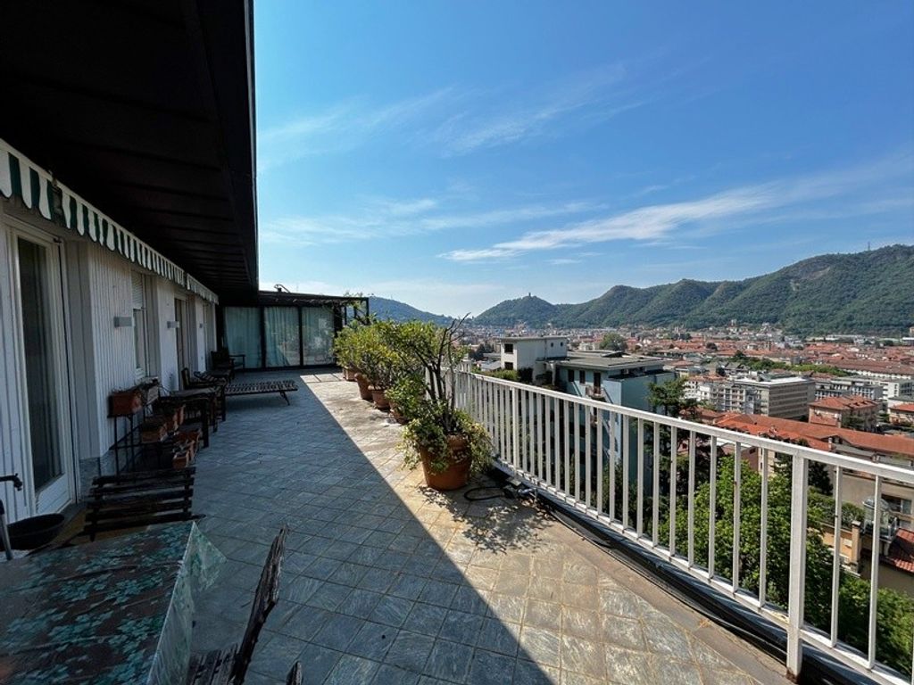 6-Zimmer-Wohnung, 314 m²