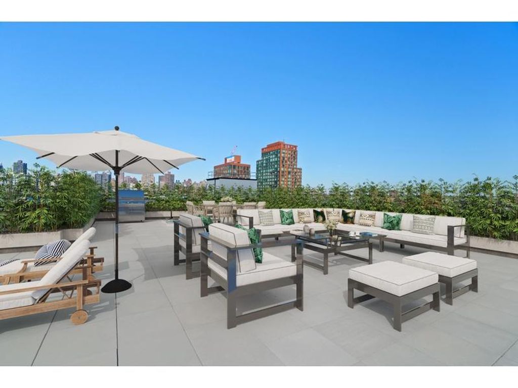 3 bedroom luxury House for rent in Queensbridge Houses, United States