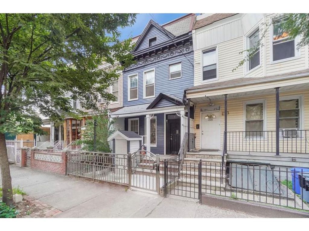 Prestigiosa casa di 123 mq in vendita bronx, New York 128348711