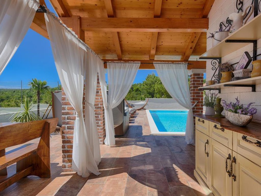 Luxury House for sale in Zadar, Croatia 118803065