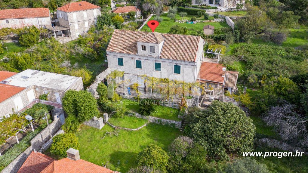 8 room luxury House for sale in Dubrovnik, Croatia 124146305