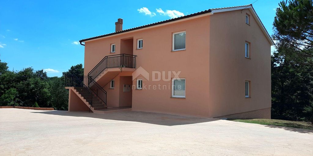 10 room luxury House for sale in Sušak, Rijeka, PrimorskoGoranska