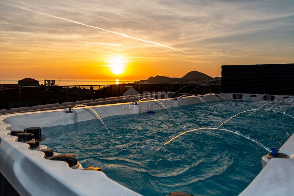 10 room luxury House for sale in Dubrovnik, Croatia 128135517