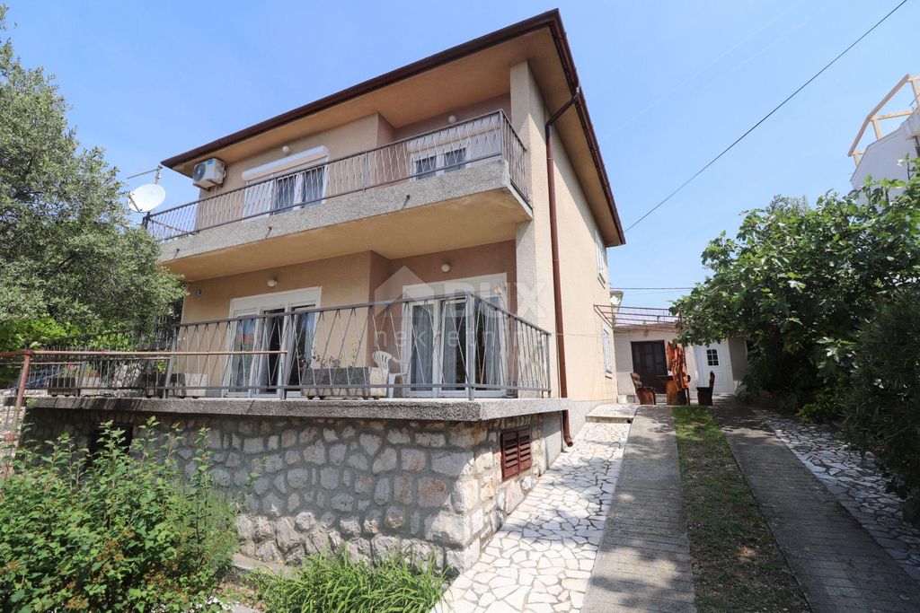 8 room luxury House for sale in Novi Vinodolski, Croatia 128136167