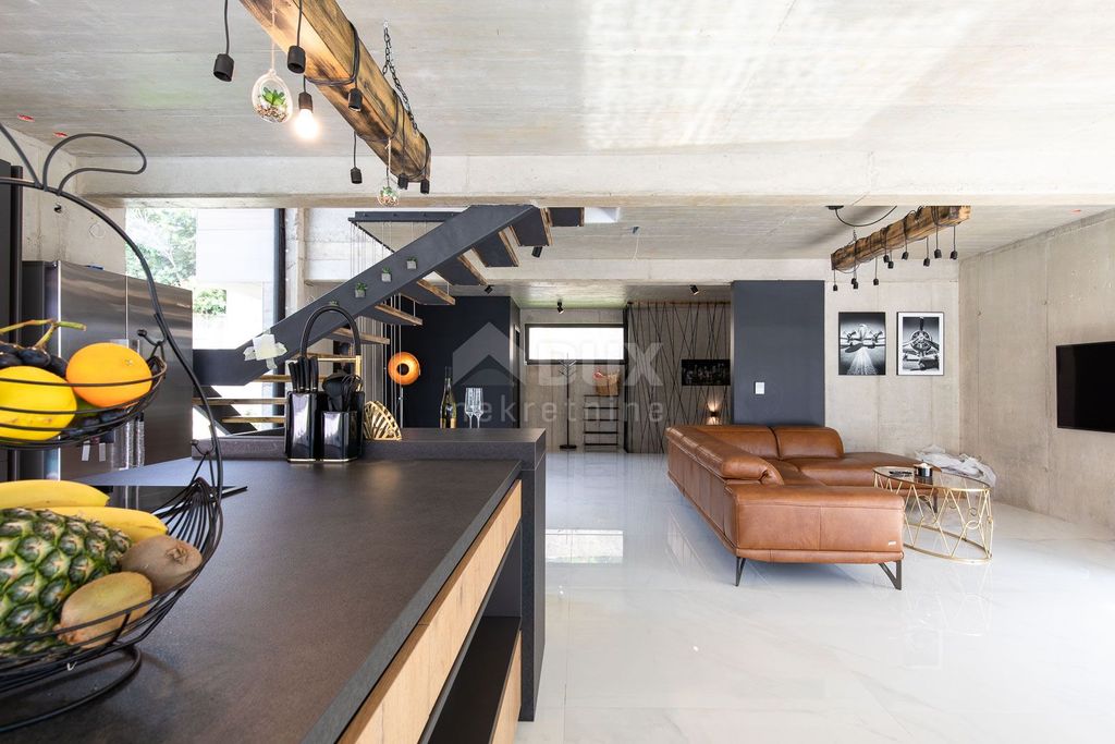 4 room luxury House for sale in Krk, Croatia 128136863