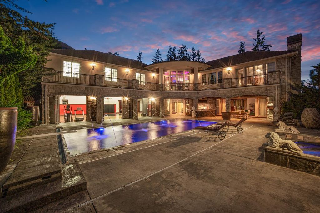 4 bedroom luxury House for sale in West Linn, United States