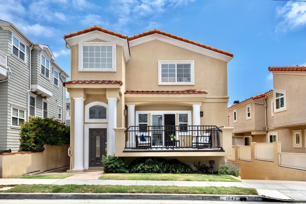 4 bedroom luxury House for sale in Hermosa Beach, California