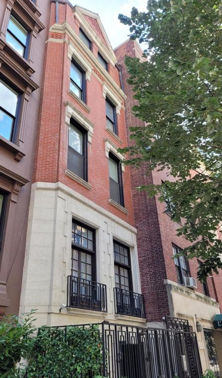 Luxury Townhouse for sale in New York