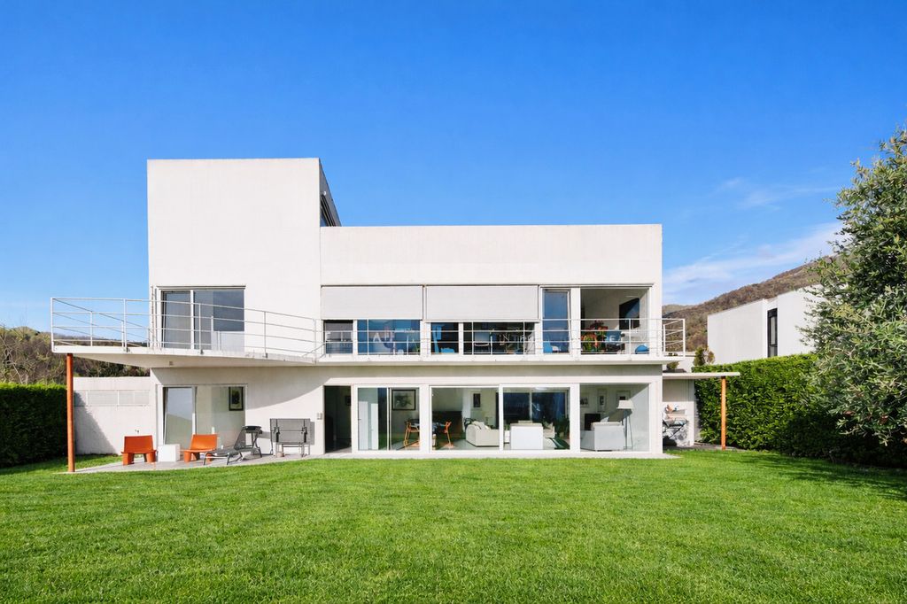 Эксклюзивная вилла 342 м2 в продажа Lugano, Dino, Лугано, Lugano, Cantone Ticino