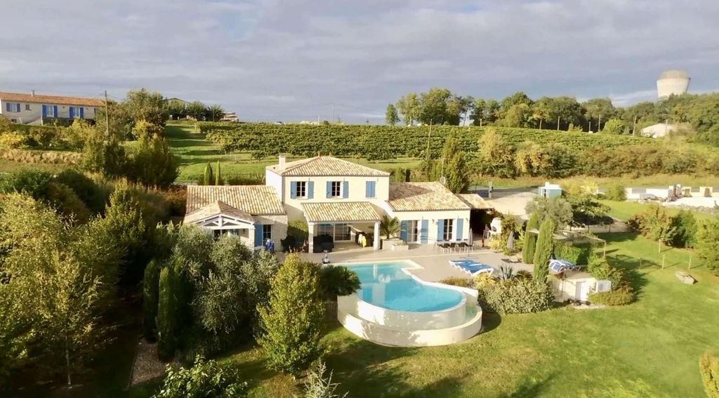 Maison de luxe en vente à JarnacChampagne, France 129390227