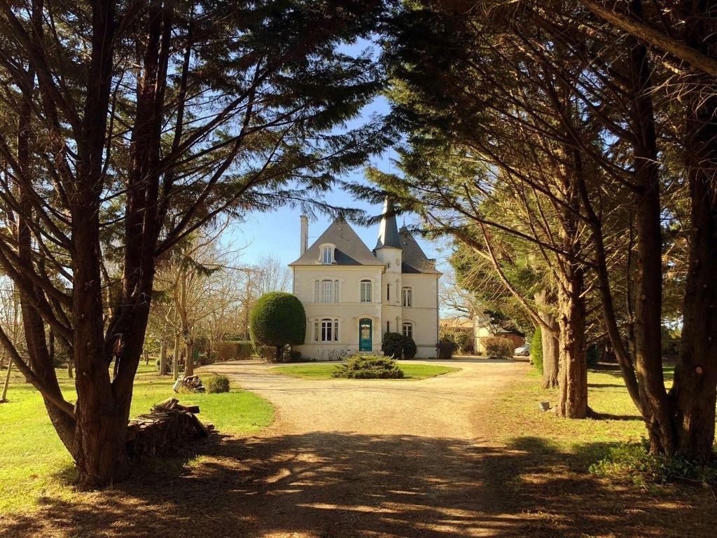 Maison de prestige de 260 m2 en vente Jonzac, France 129390116