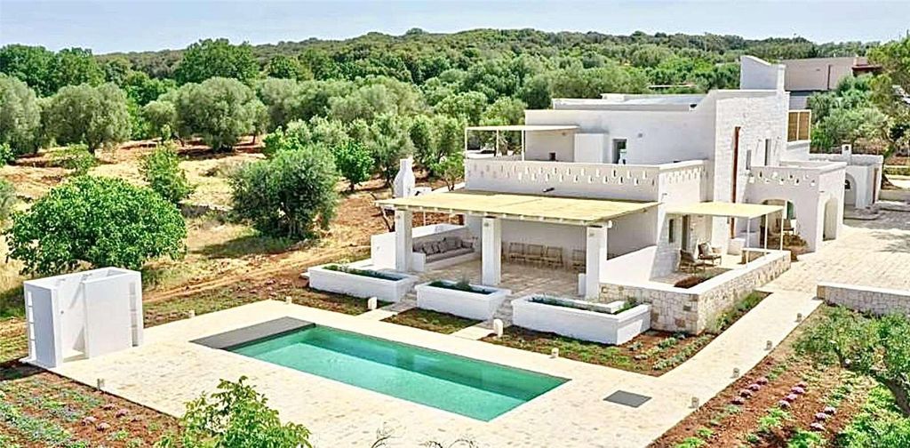 Villa di 349 mq in vendita Brindisi, Puglia