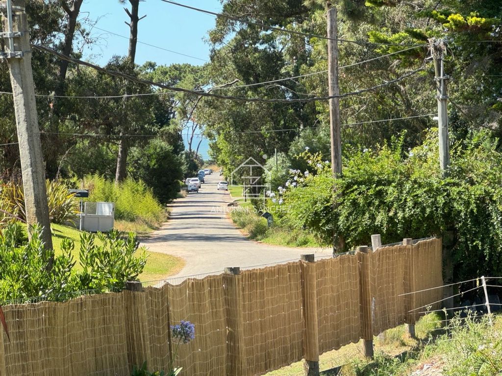 Эксклюзивный Особняк 274 м2 в продажа Golf, Punta del Este, Departamento de Maldonado