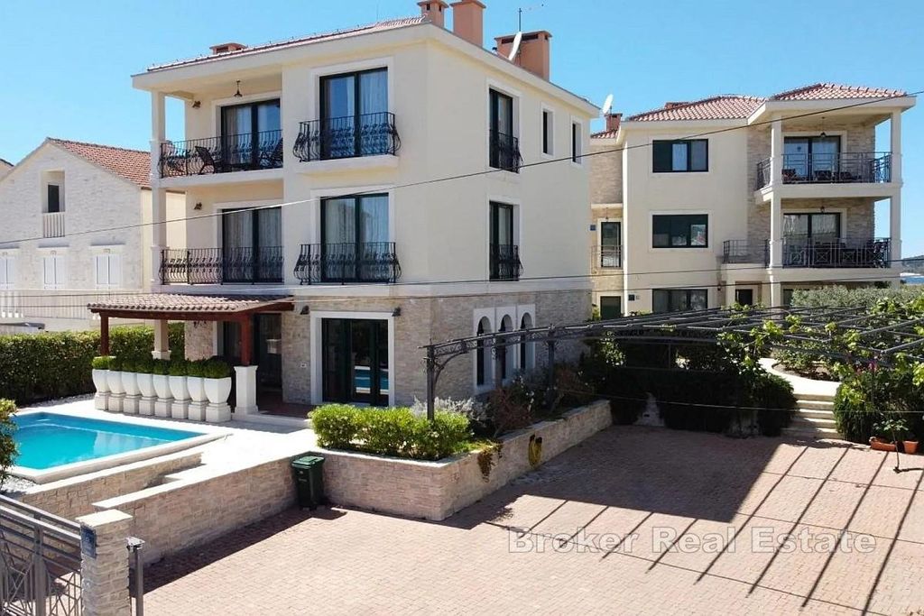 Престижная вилла 500 в продажа, Rogoznica, Sibenik-Knin