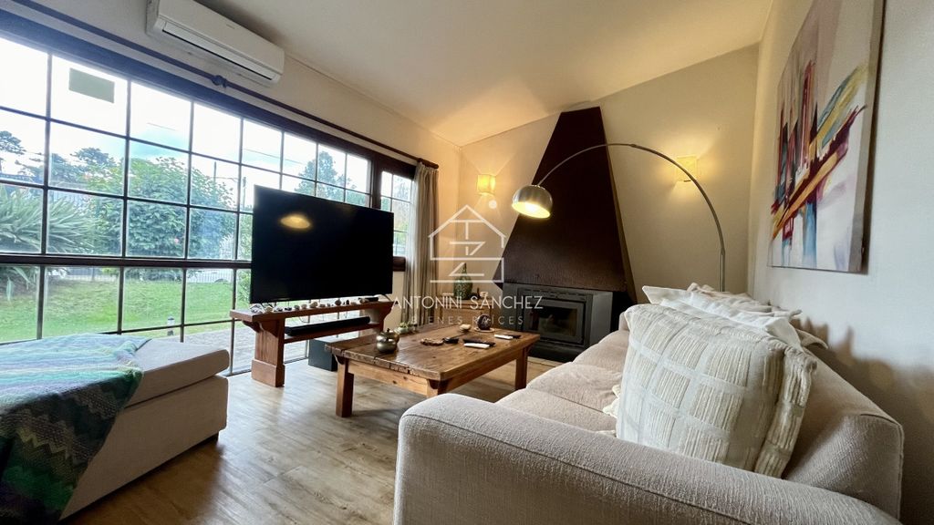 Особняк 251 м2 в продажа Мальдонадо, Departamento de Maldonado
