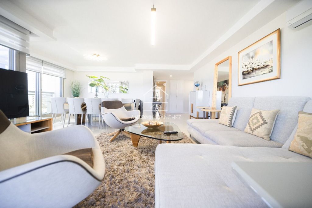Престижная квартрира 230 м2 Rbla. Lorenzo Batlle y Bvard Artigas. Punta del Este., Punta del Este, Punta Del Este, Departamento de Maldonado