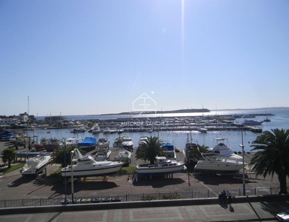Престижная квартира 172 м2 в продажа Punta del Este, Уругвай