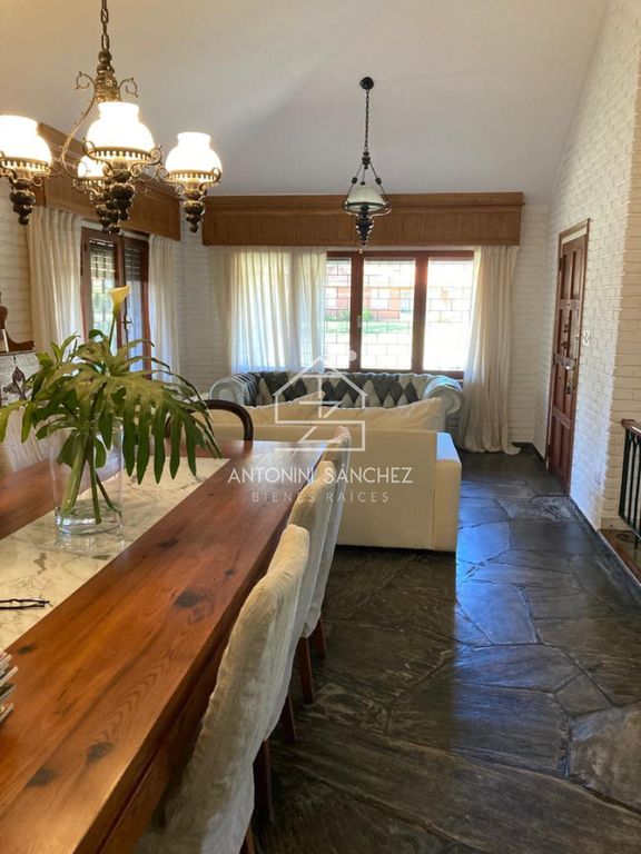 Особняк 288 м2 в продажа Punta del Este, Departamento de Maldonado