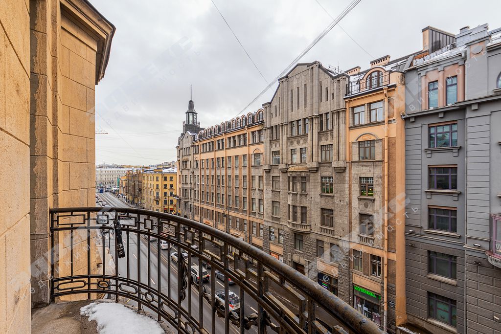 6 room luxury Apartment for sale in СанктПетербург, Петроградский