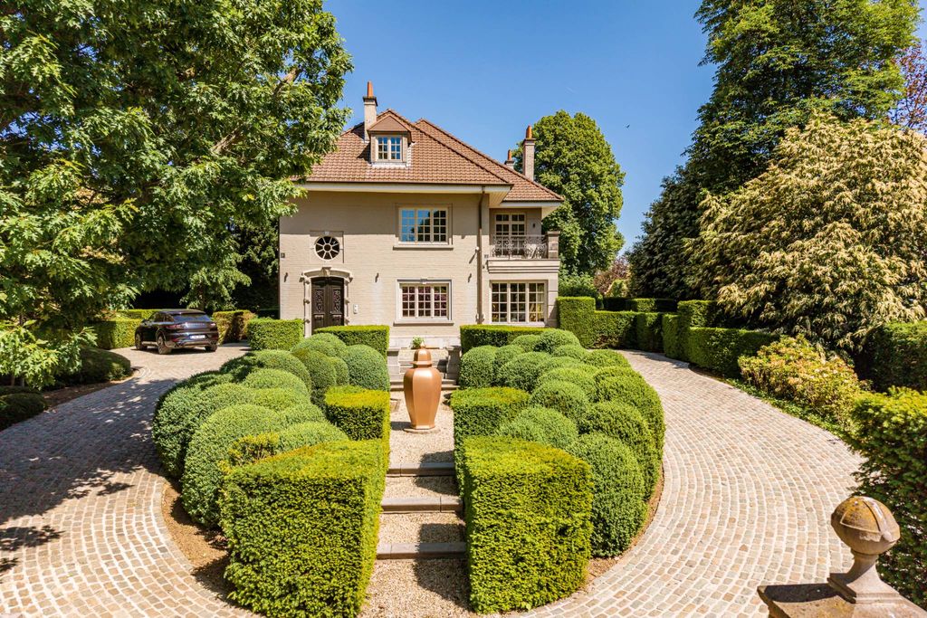 Роскошный дом 550 м2 в продажа Sint-Genesius-Rode, Flanders