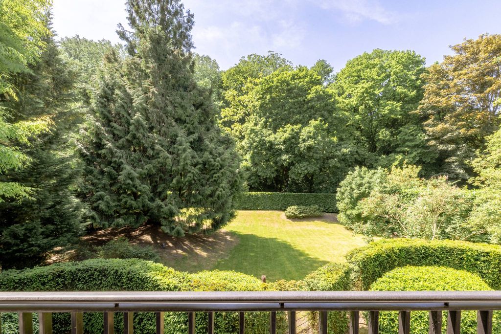 Элитный пентхаус 625 м2 в продажа Auderghem, Bruxelles-Capitale