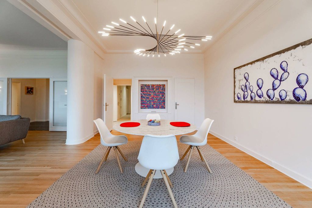 Элитная квартира 180 м2 в продажа Ixelles, Бельгия