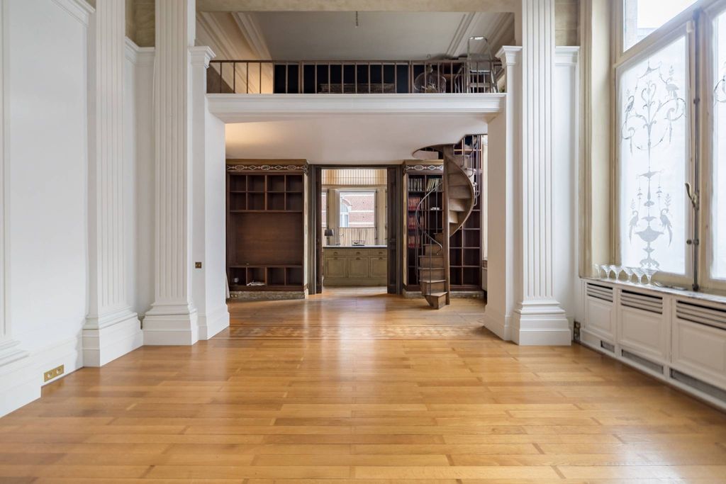 Престижная квартрира 185 м2 в продажа Ixelles, Бельгия
