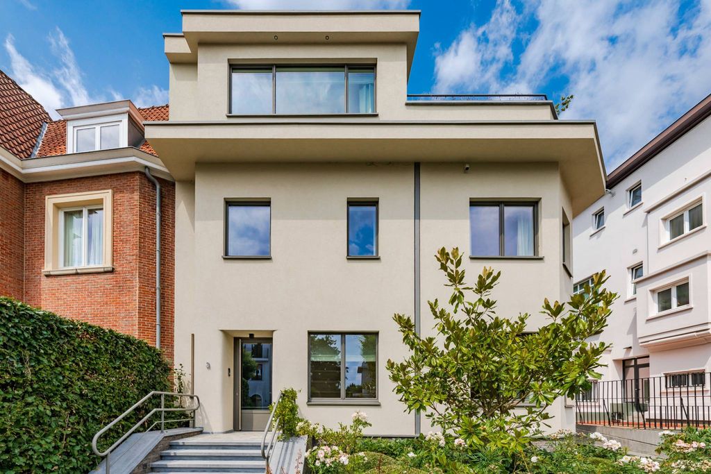 Эксклюзивная вилла в продажа Woluwe-Saint-Pierre, Bruxelles-Capitale