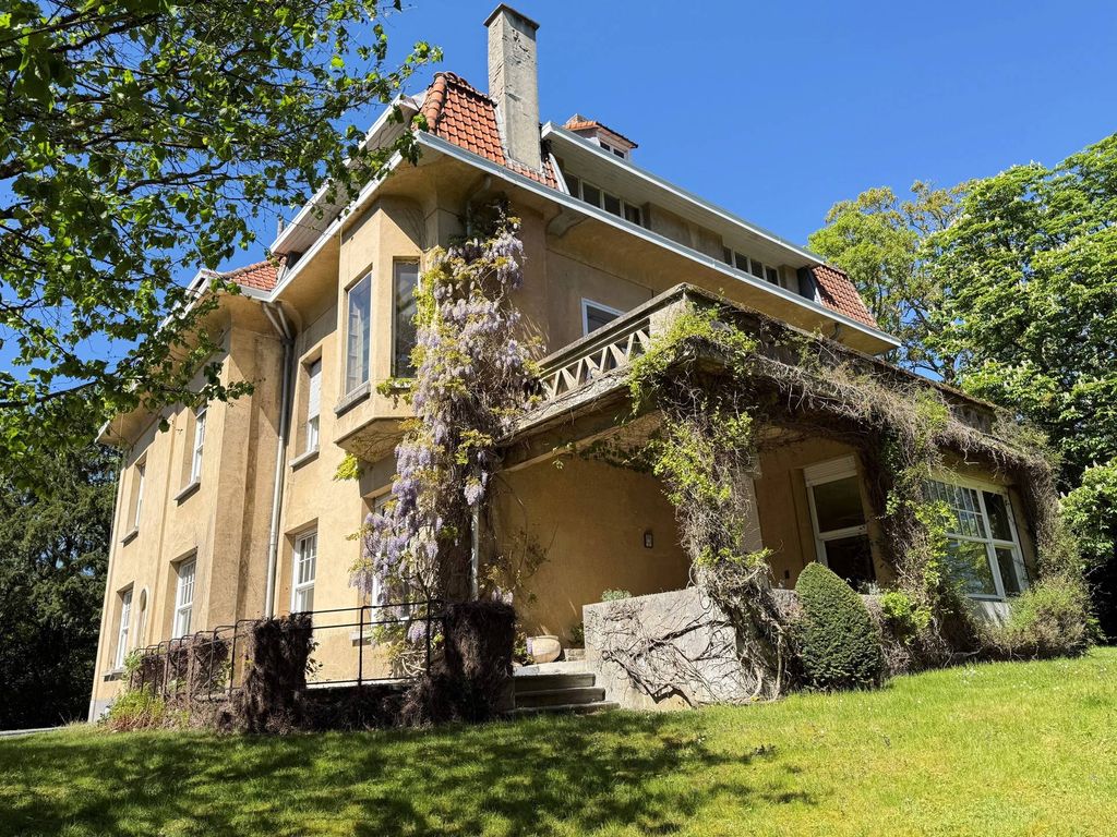 Престижная вилла 550 м2 в продажа Woluwe-Saint-Pierre, Бельгия