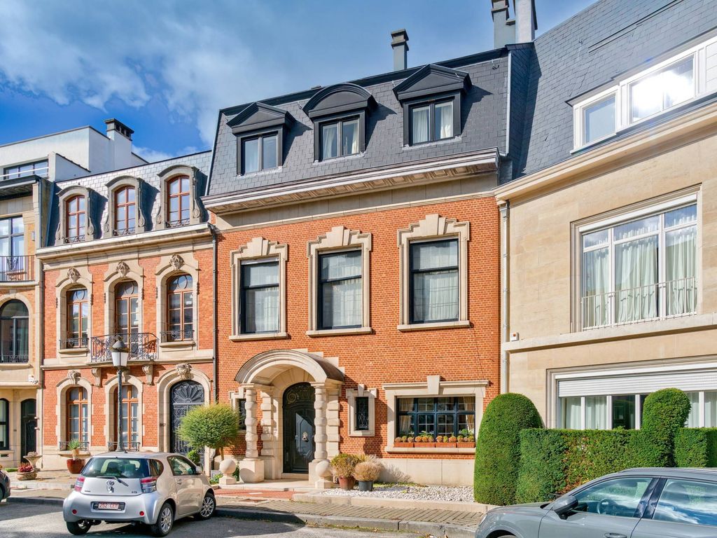 Элитный дом 450 м2 в продажа Ixelles, Bruxelles-Capitale