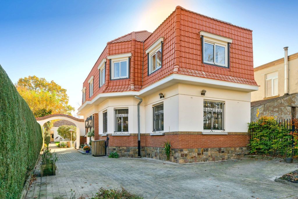 Роскошный дом 350 м2 в продажа Uccle, Bruxelles-Capitale