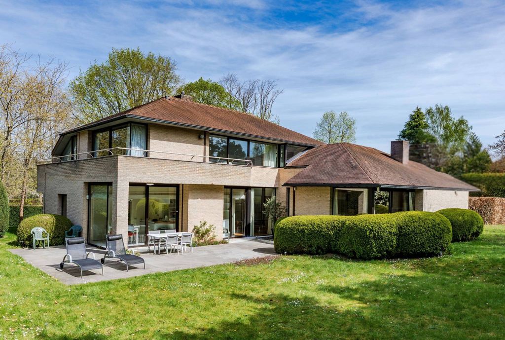 Престижная вилла 450 в продажа, Uccle, Bruxelles-Capitale