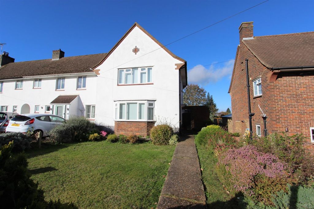 3 bedroom luxury Terraced House for sale in Banstead, United Kingdom